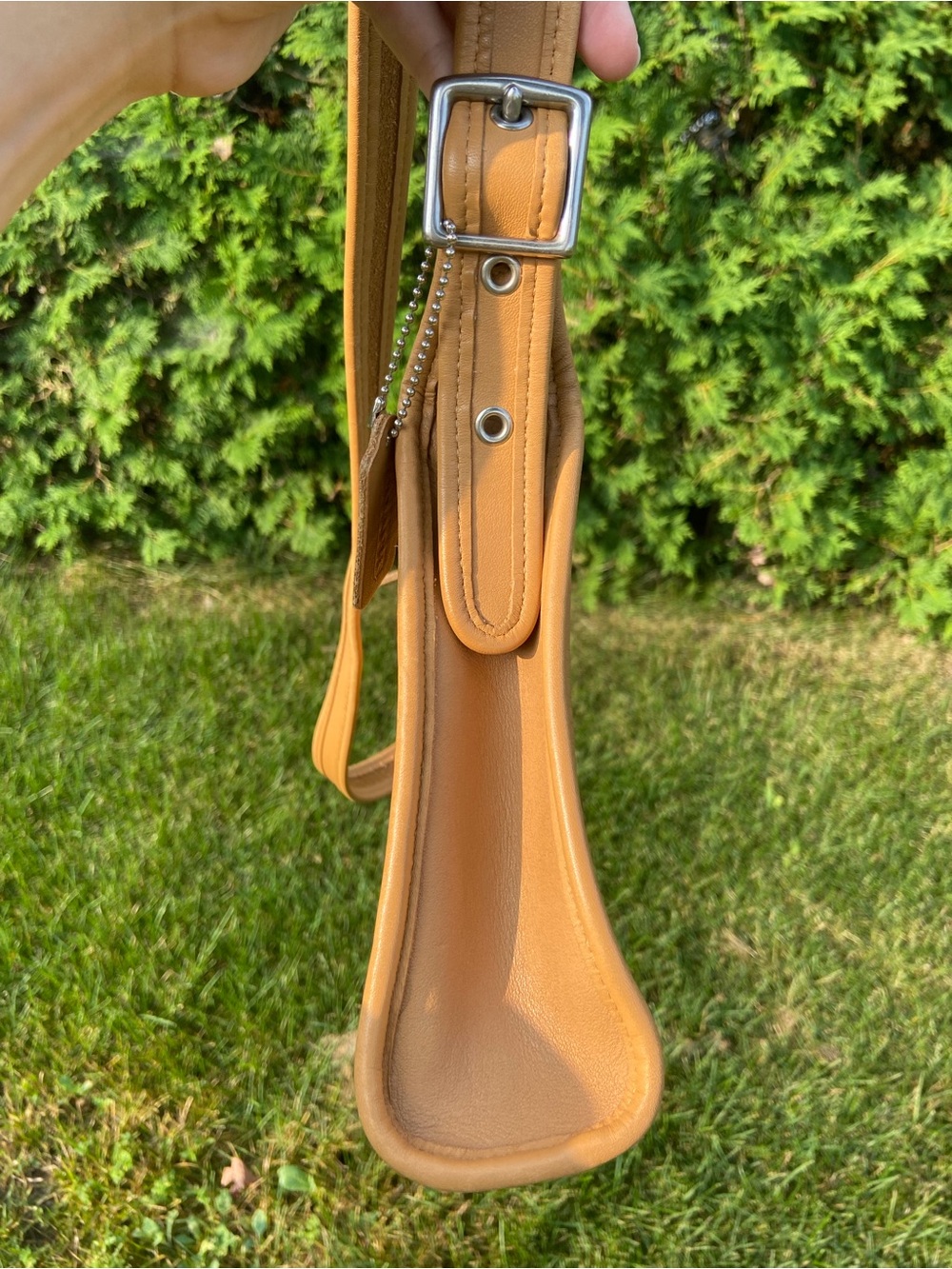 VINTAGE COACH BAG (RARE COLOR) - Picture 3 of 13